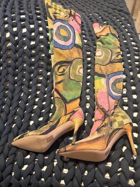 Colorful Abstract Print Knee-High Stiletto Boots - Multicolor